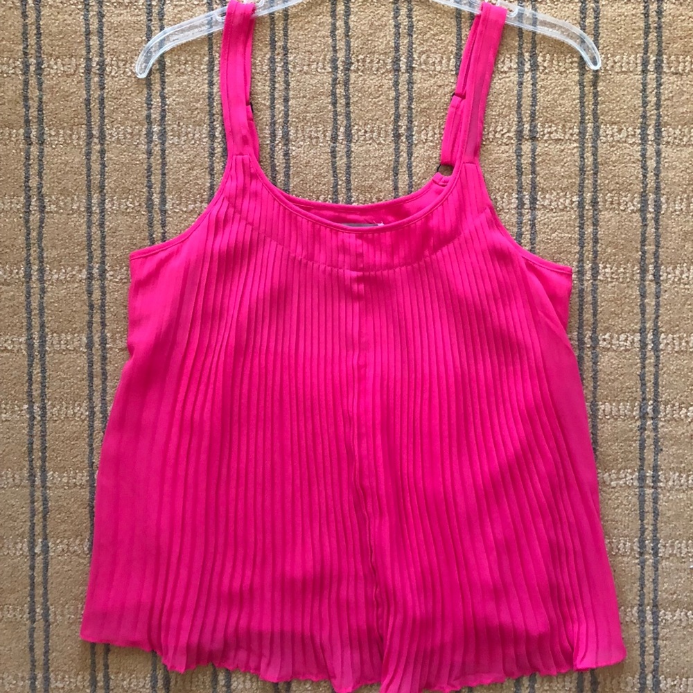 Brand new Pink pleated sleeveless shirt
